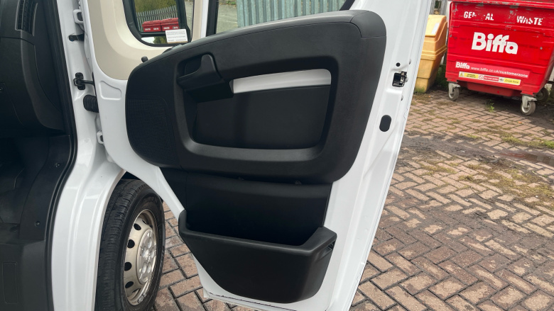 Peugeot Boxer 335 L3 Diesel 2.2 BlueHDi H2 Professional Premium+ Van 140ps